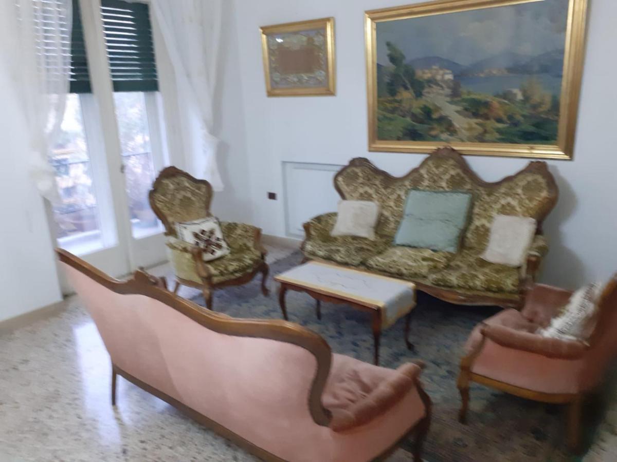 Bed and Breakfast A Casa Di Adele Caserta Zewnętrze zdjęcie