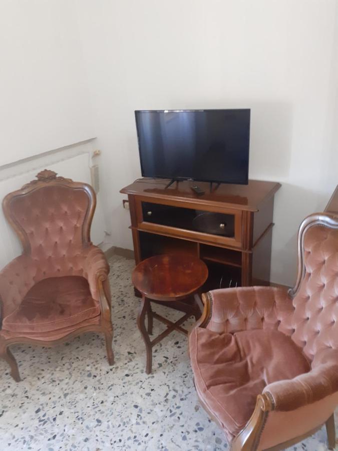 Bed and Breakfast A Casa Di Adele Caserta Zewnętrze zdjęcie